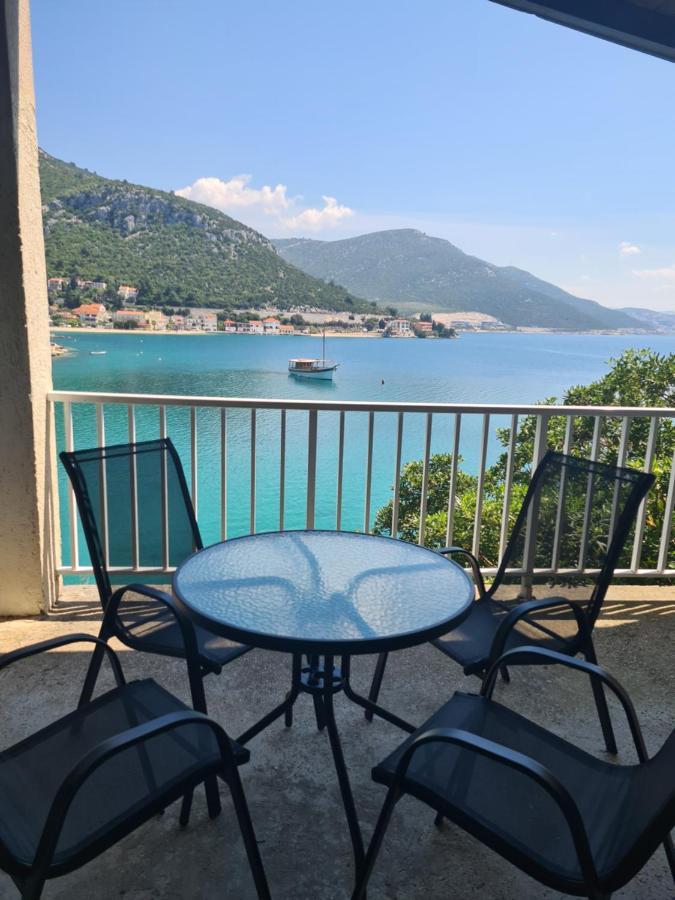 Blue Lagoon Studio Apartments Клек Екстериор снимка