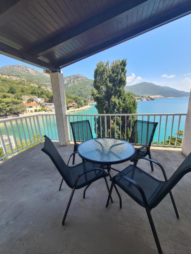Blue Lagoon Studio Apartments Клек Екстериор снимка