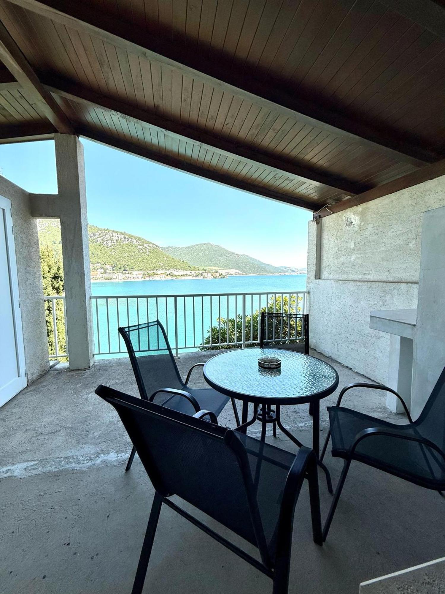 Blue Lagoon Studio Apartments Клек Екстериор снимка