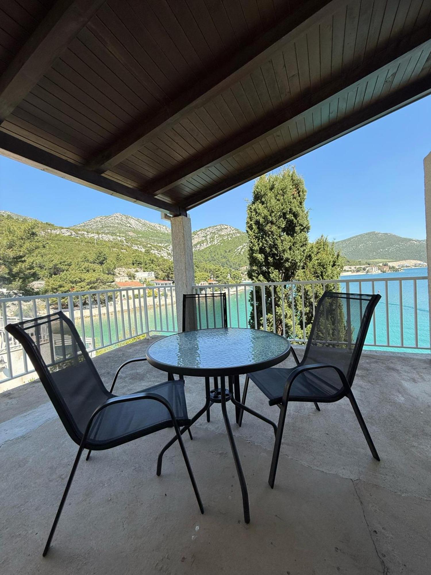 Blue Lagoon Studio Apartments Клек Екстериор снимка